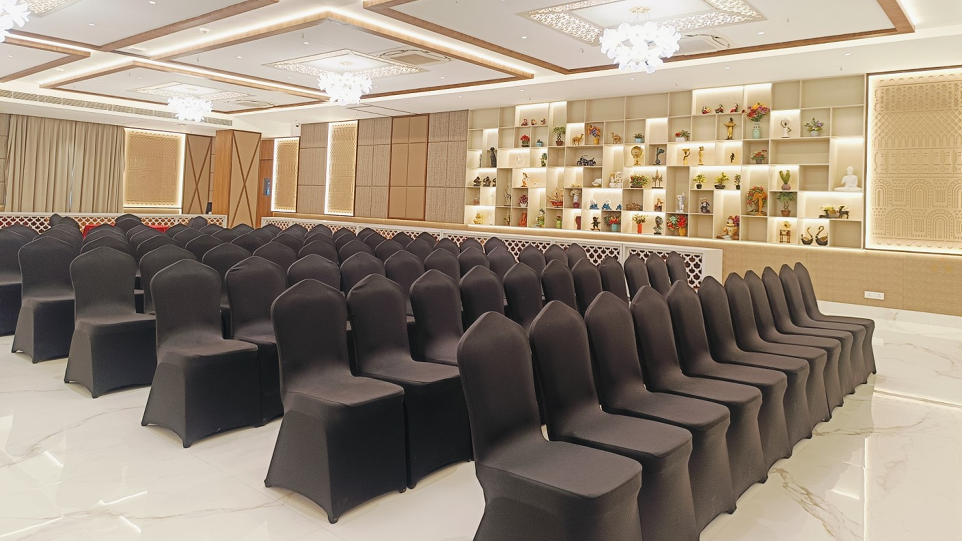 Belmondo Hall