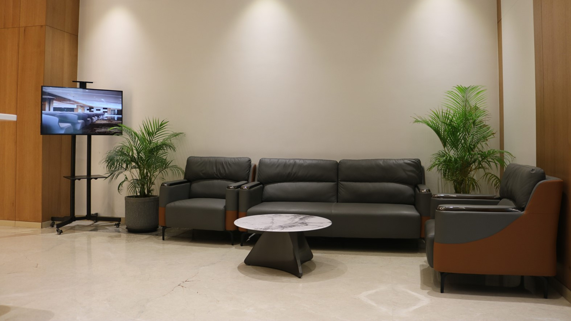 Belmondo Hall